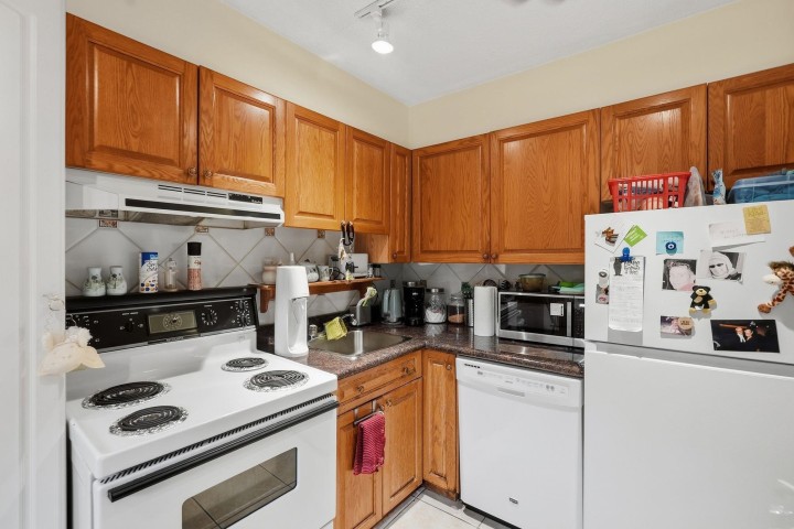 Photo 13 at 229 - 711 E 6th Avenue, Mount Pleasant VE, Vancouver East