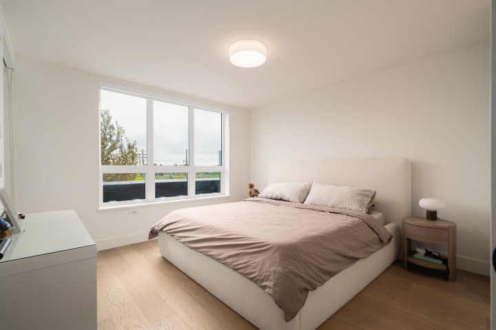 Photo 7 at 809 W 38th Avenue, Cambie, Vancouver West