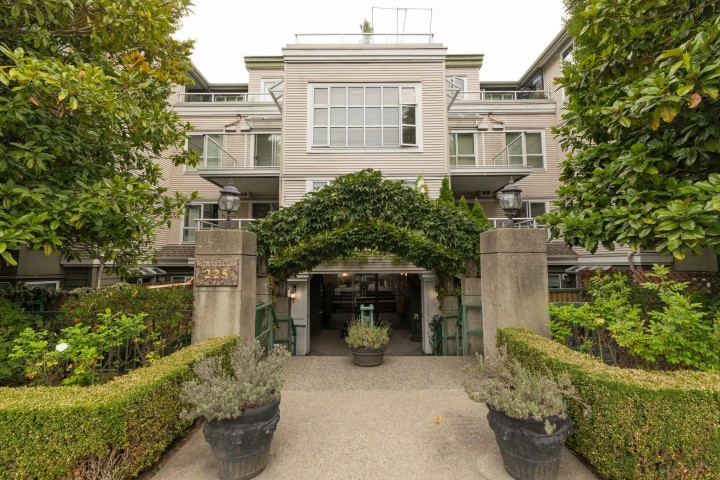 Photo 22 at 303 - 225 E 19th Avenue, Main, Vancouver East