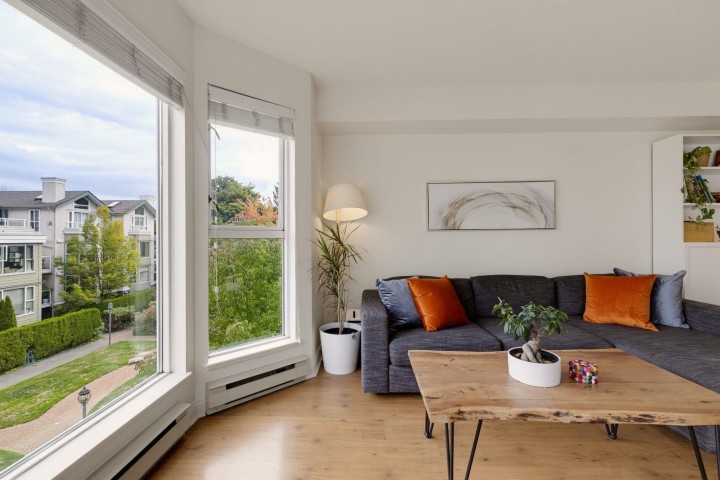 Photo 3 at 303 - 225 E 19th Avenue, Main, Vancouver East