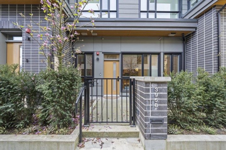 Photo 23 at 3958 Dumfries Street, Knight, Vancouver East
