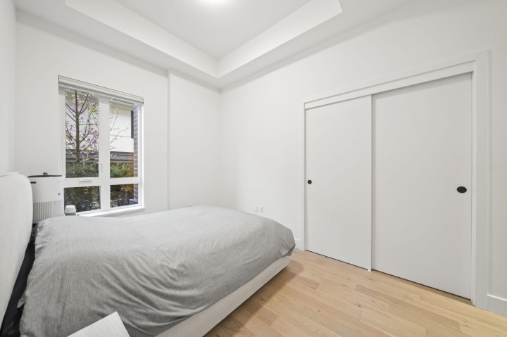 Photo 12 at 3958 Dumfries Street, Knight, Vancouver East