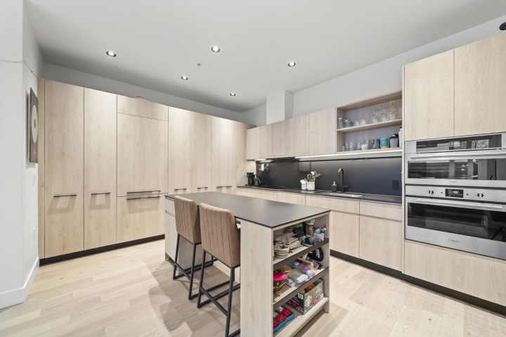 Photo 7 at 3958 Dumfries Street, Knight, Vancouver East