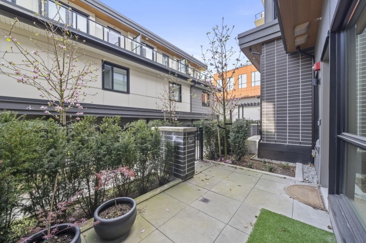 Photo 20 at 3958 Dumfries Street, Knight, Vancouver East