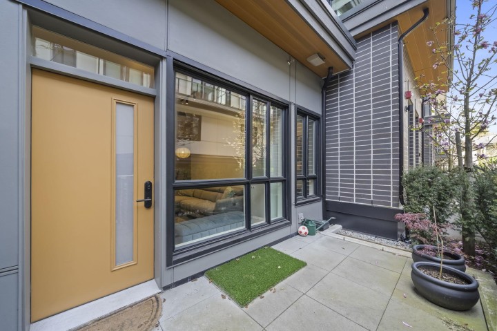 Photo 21 at 3958 Dumfries Street, Knight, Vancouver East