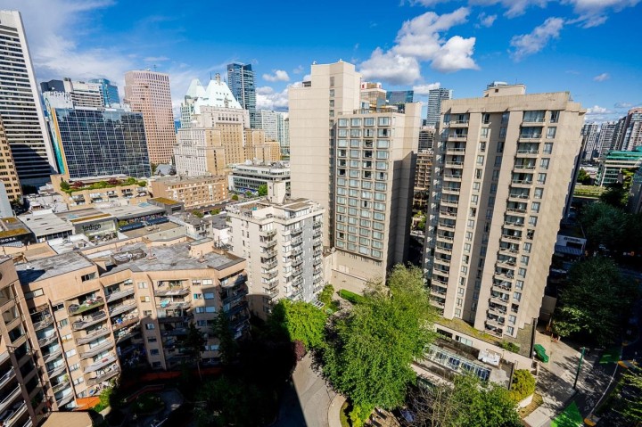 Photo 30 at 1505 - 1050 Smithe Street, West End VW, Vancouver West