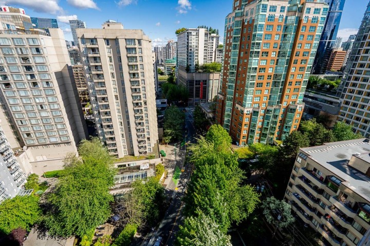 Photo 29 at 1505 - 1050 Smithe Street, West End VW, Vancouver West
