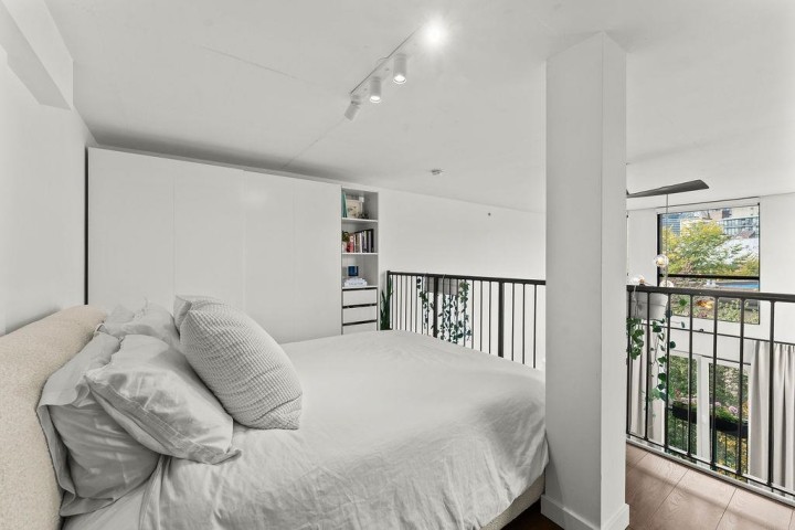Photo 16 at 401 - 1 E Cordova Street, Downtown VE, Vancouver East