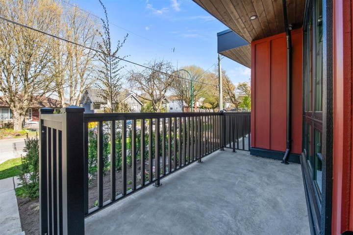 Photo 2 at 2 - 1166 E 26th Avenue, Knight, Vancouver East