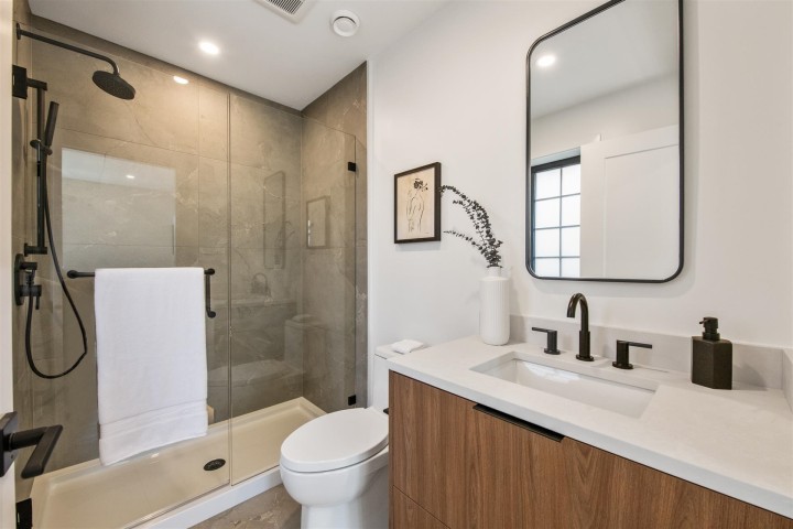 Photo 16 at 2 - 1166 E 26th Avenue, Knight, Vancouver East