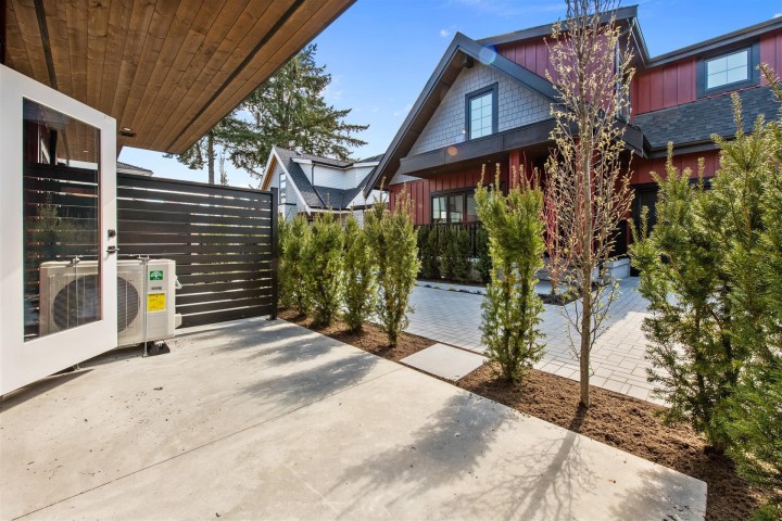 Photo 11 at 2 - 1166 E 26th Avenue, Knight, Vancouver East