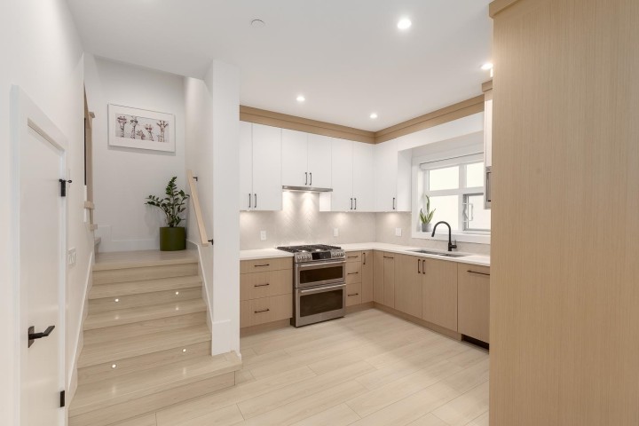 Photo 13 at 1727 E 22nd Avenue, Victoria VE, Vancouver East