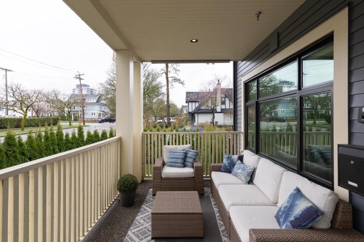 Photo 3 at 1727 E 22nd Avenue, Victoria VE, Vancouver East