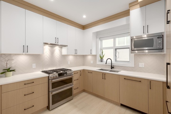 Photo 14 at 1727 E 22nd Avenue, Victoria VE, Vancouver East