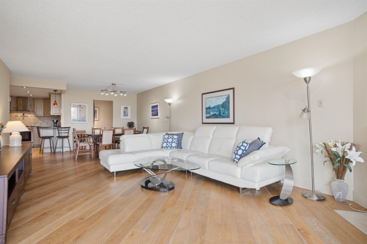 Photo 13 at 602 - 1490 Pennyfarthing Drive, False Creek, Vancouver West