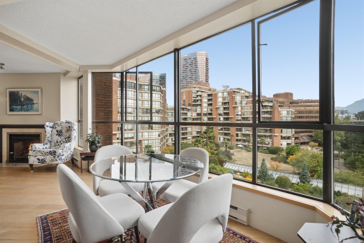 Photo 7 at 602 - 1490 Pennyfarthing Drive, False Creek, Vancouver West