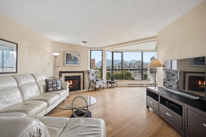Photo 1 at 602 - 1490 Pennyfarthing Drive, False Creek, Vancouver West