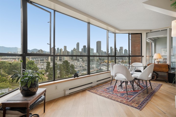 Photo 4 at 602 - 1490 Pennyfarthing Drive, False Creek, Vancouver West