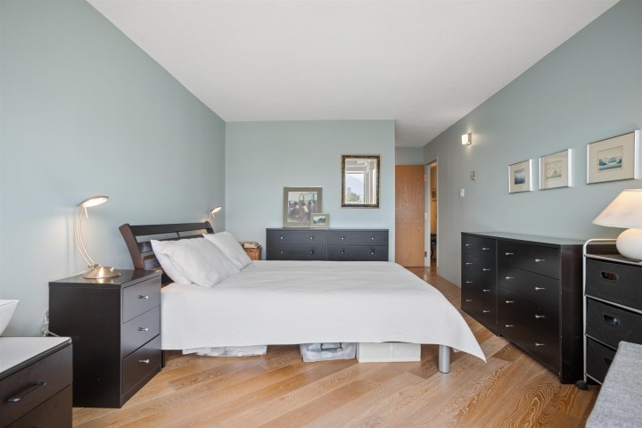Photo 21 at 602 - 1490 Pennyfarthing Drive, False Creek, Vancouver West
