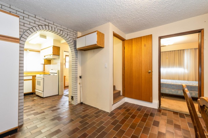 Photo 17 at 3350 E 8 Avenue, Renfrew VE, Vancouver East
