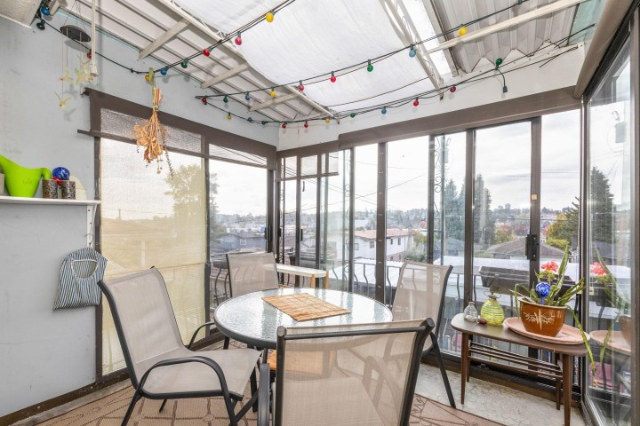 Photo 14 at 3350 E 8 Avenue, Renfrew VE, Vancouver East