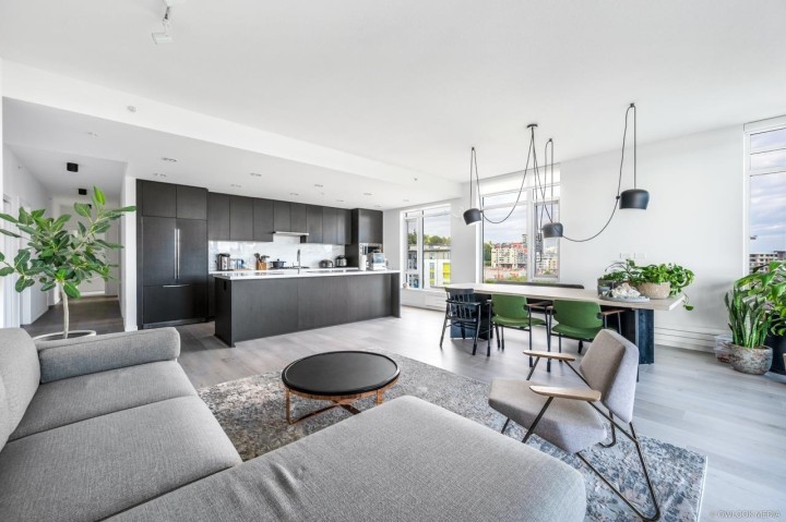 Photo 2 at 605 - 3198 Riverwalk Avenue, South Marine, Vancouver East