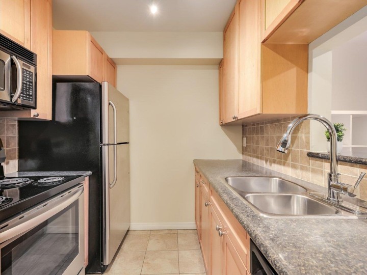 Photo 11 at 117 - 555 W 14th Avenue, Fairview VW, Vancouver West