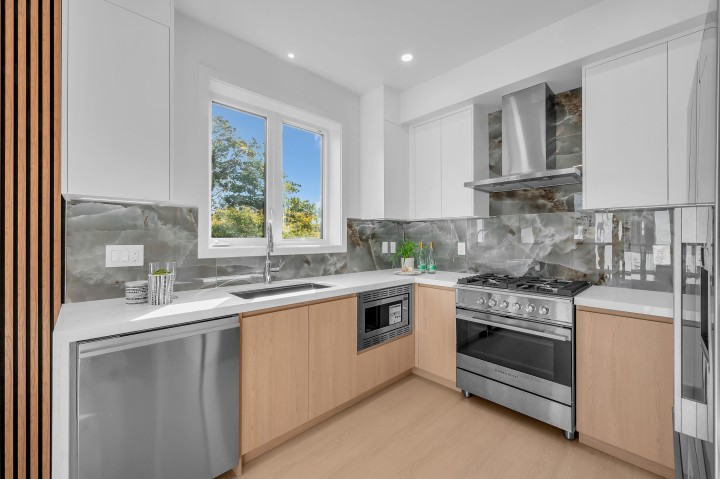 Photo 4 at 3 - 2893 Eton Street, Hastings Sunrise, Vancouver East