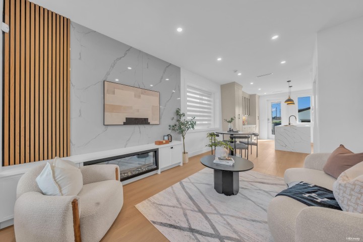 Photo 2 at 4328 Rupert Street, Renfrew Heights, Vancouver East