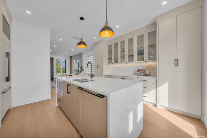 Photo 13 at 4328 Rupert Street, Renfrew Heights, Vancouver East