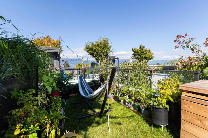 Photo 27 at 411 - 2520 Guelph Street, Mount Pleasant VE, Vancouver East