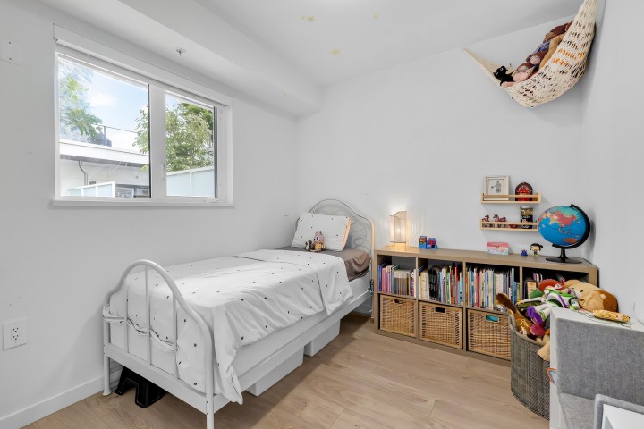 Photo 16 at 411 - 2520 Guelph Street, Mount Pleasant VE, Vancouver East