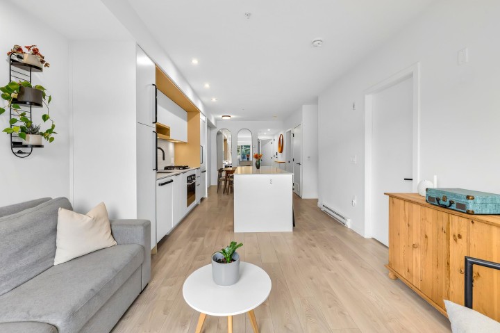 Photo 12 at 411 - 2520 Guelph Street, Mount Pleasant VE, Vancouver East