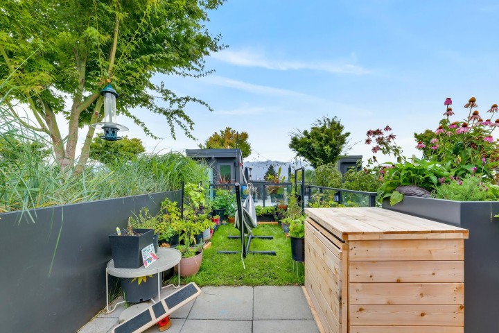 Photo 26 at 411 - 2520 Guelph Street, Mount Pleasant VE, Vancouver East