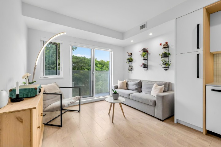 Photo 10 at 411 - 2520 Guelph Street, Mount Pleasant VE, Vancouver East