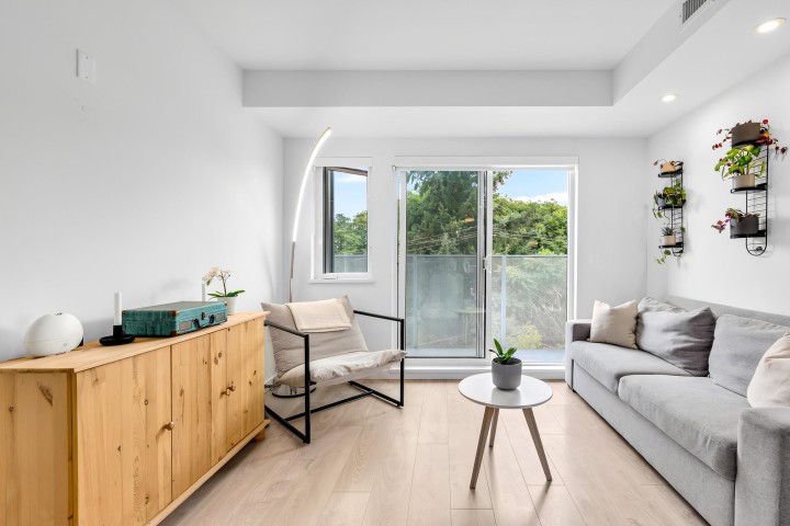Photo 11 at 411 - 2520 Guelph Street, Mount Pleasant VE, Vancouver East