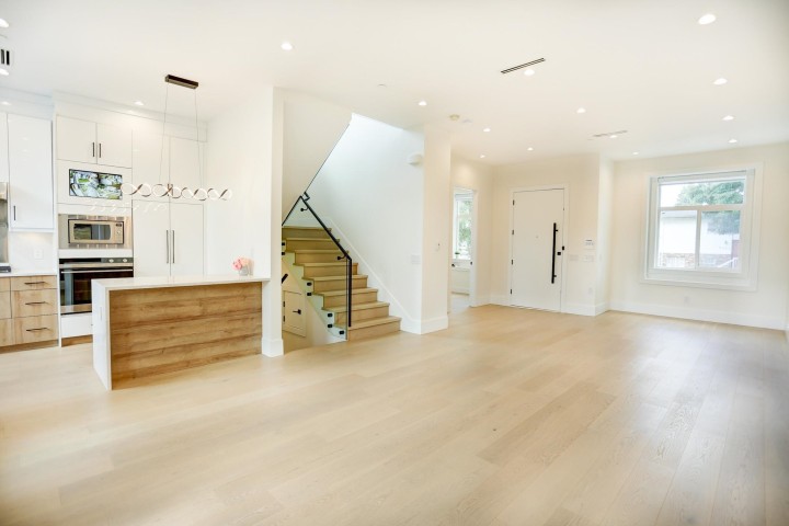 Photo 5 at 2026 E 32nd Avenue, Victoria VE, Vancouver East
