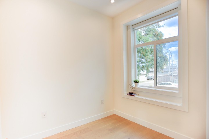 Photo 8 at 2026 E 32nd Avenue, Victoria VE, Vancouver East