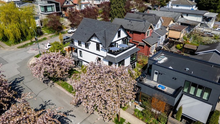 Photo 34 at 3918 Carolina Street, Fraser VE, Vancouver East