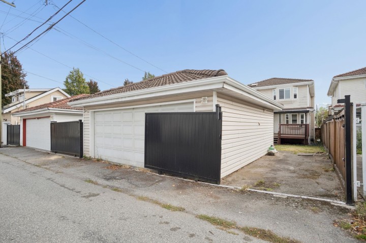 Photo 31 at 785 E 50th Avenue, South Vancouver, Vancouver East