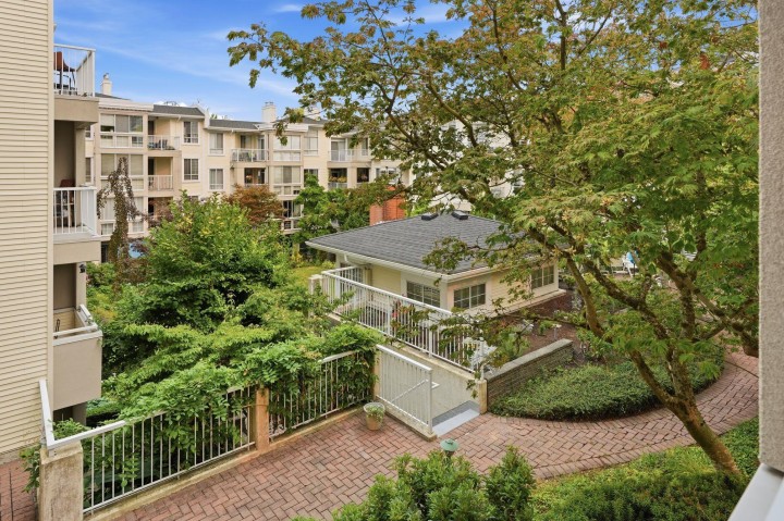 Photo 12 at 333 - 383 E 37th Avenue, Main, Vancouver East