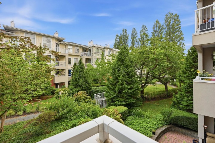 Photo 10 at 333 - 383 E 37th Avenue, Main, Vancouver East