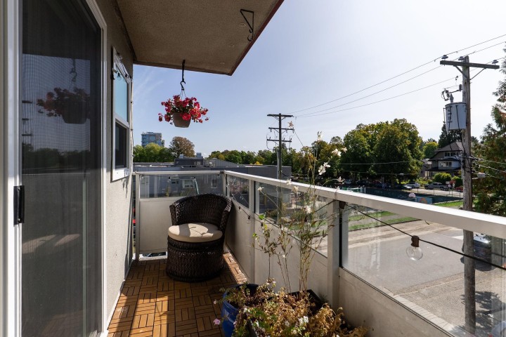 Photo 11 at 407 - 1206 W 14th Avenue, Fairview VW, Vancouver West
