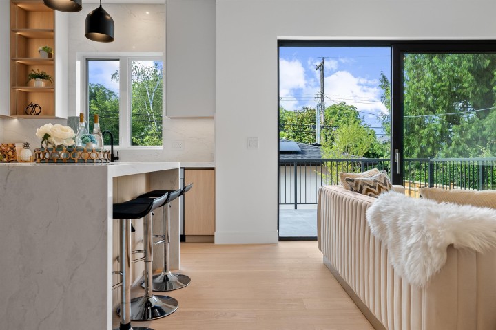 Photo 11 at 2 - 3813 W 16th Avenue, Point Grey, Vancouver West