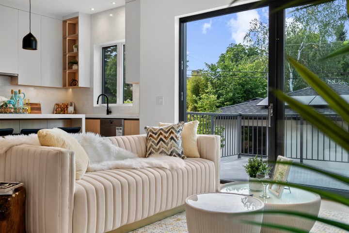 Photo 8 at 2 - 3813 W 16th Avenue, Point Grey, Vancouver West