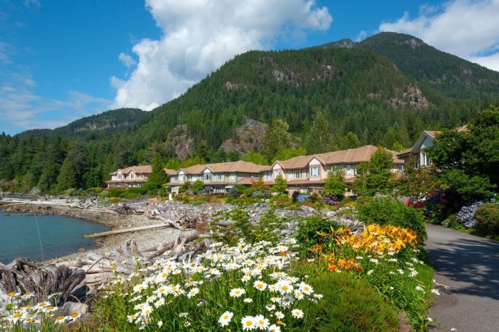Photo 2 at 52 Beach Drive, Furry Creek, West Vancouver