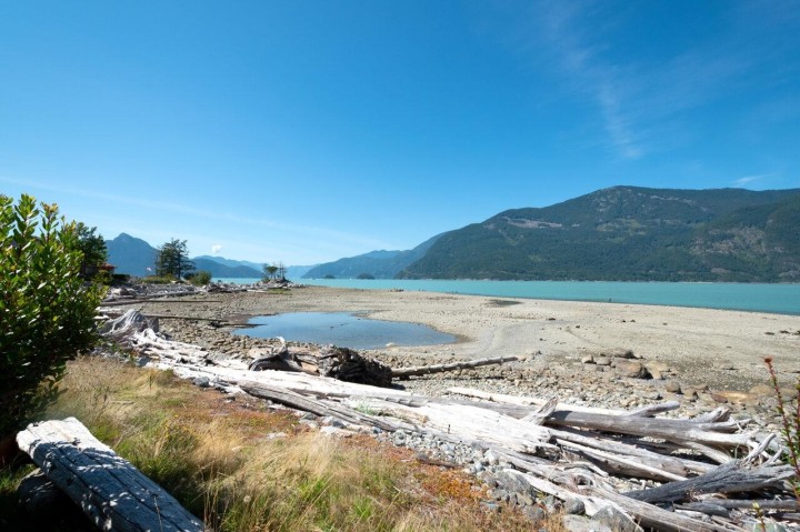 Photo 5 at 52 Beach Drive, Furry Creek, West Vancouver