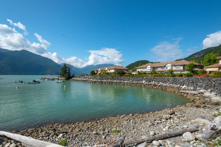 Photo 10 at 52 Beach Drive, Furry Creek, West Vancouver