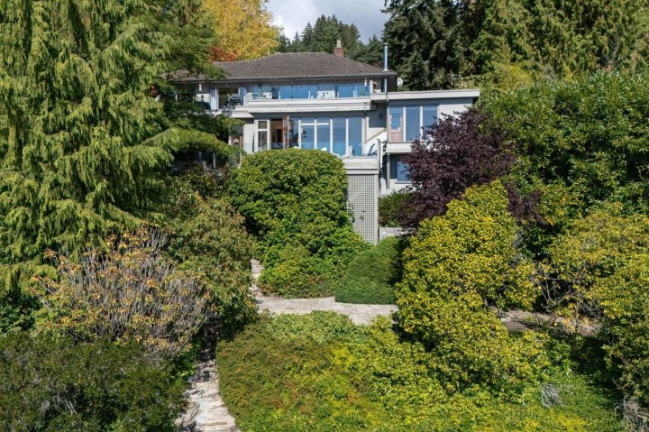 Photo 10 at 4052 Marine Drive, Sandy Cove, West Vancouver