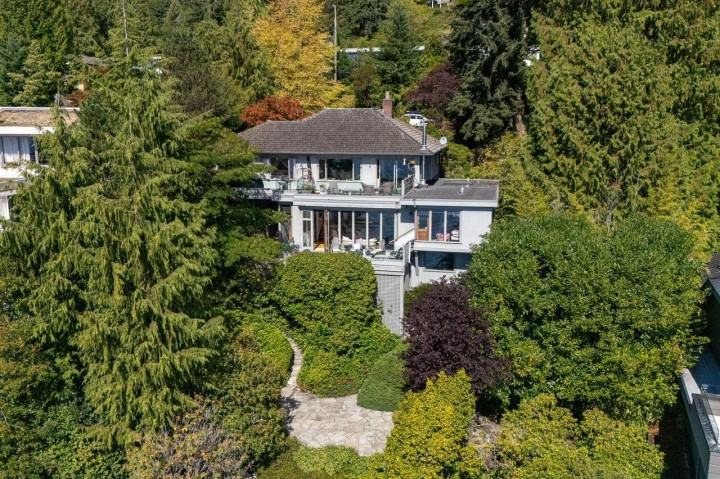 Photo 14 at 4052 Marine Drive, Sandy Cove, West Vancouver